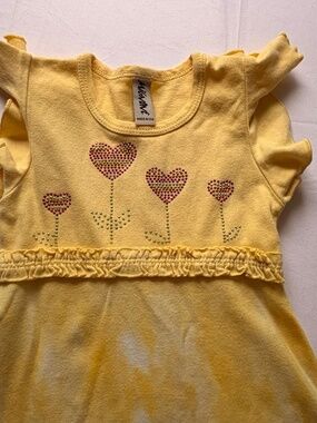 Mignone Toddler Yellow Tie Dye Dress Beaded Heart Flower Accents Ruffled Trim 3T